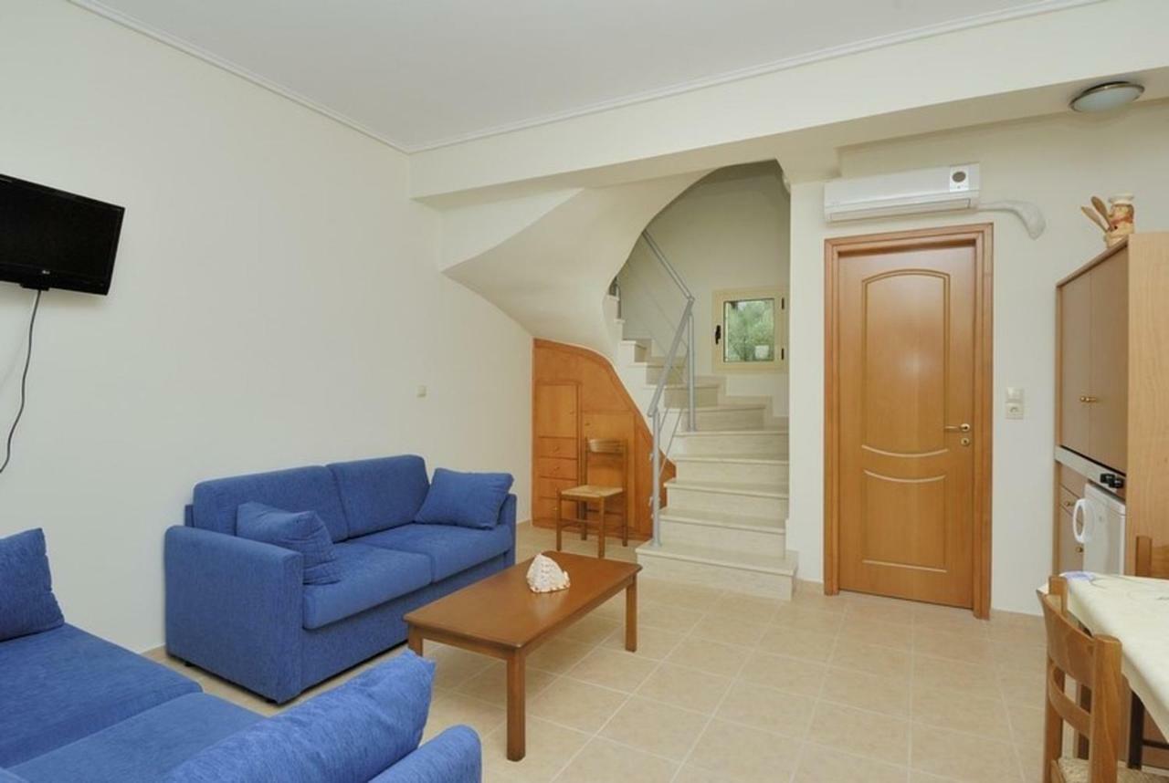 Manoleas Villas - Apartment 4 Stoúpa Extérieur photo
